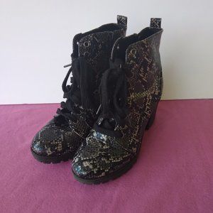 Time And Tru faux snake skin boots size 7